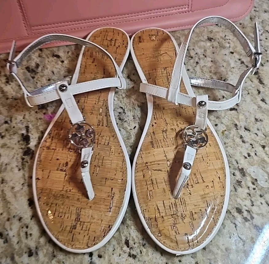 Arturo Chiang White Thong Sandal Women Sz 9 Vegan Leather Logo Silver Rk1-11