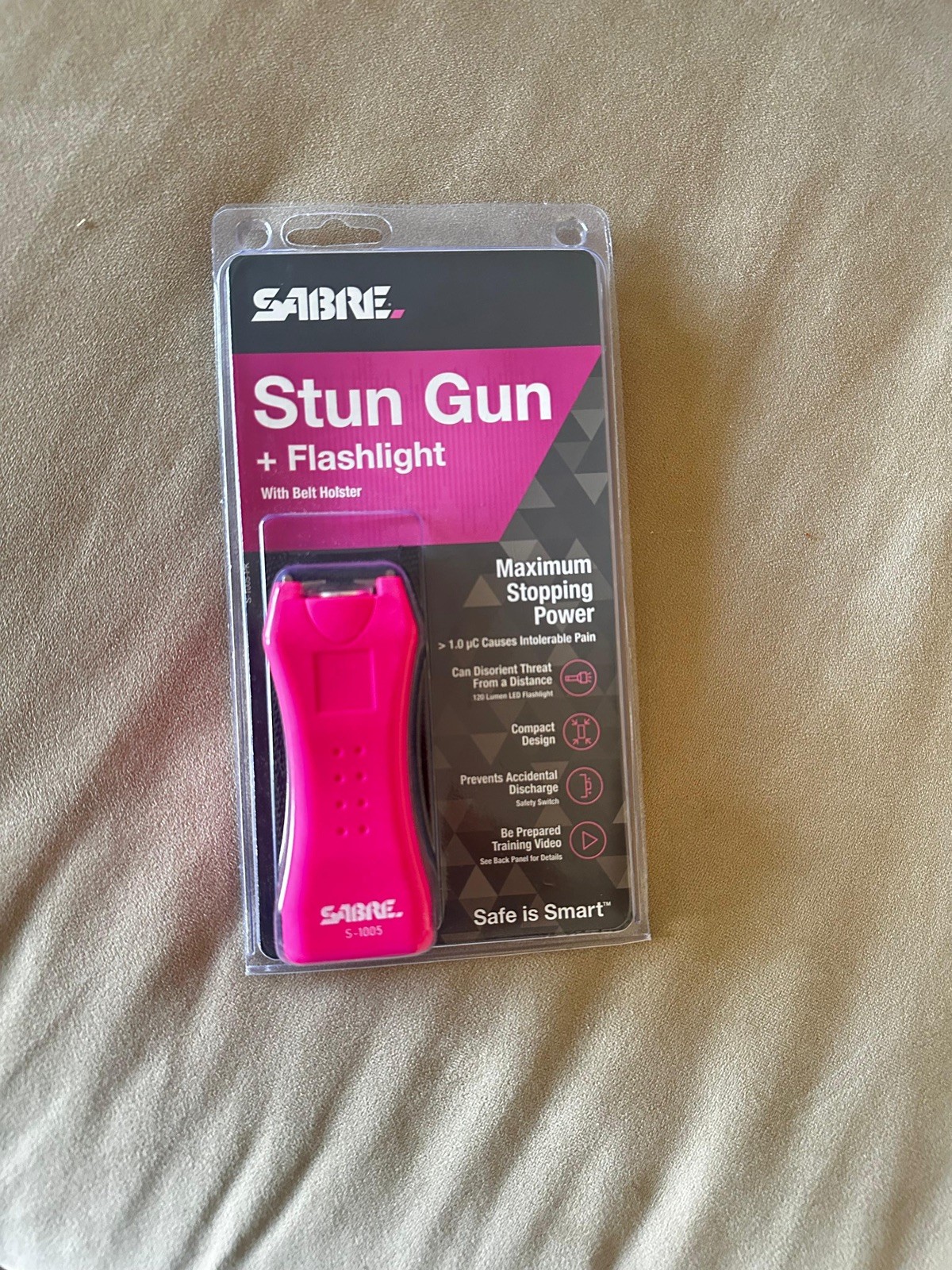 Sabre Stun Gun - Flashlight in Pink