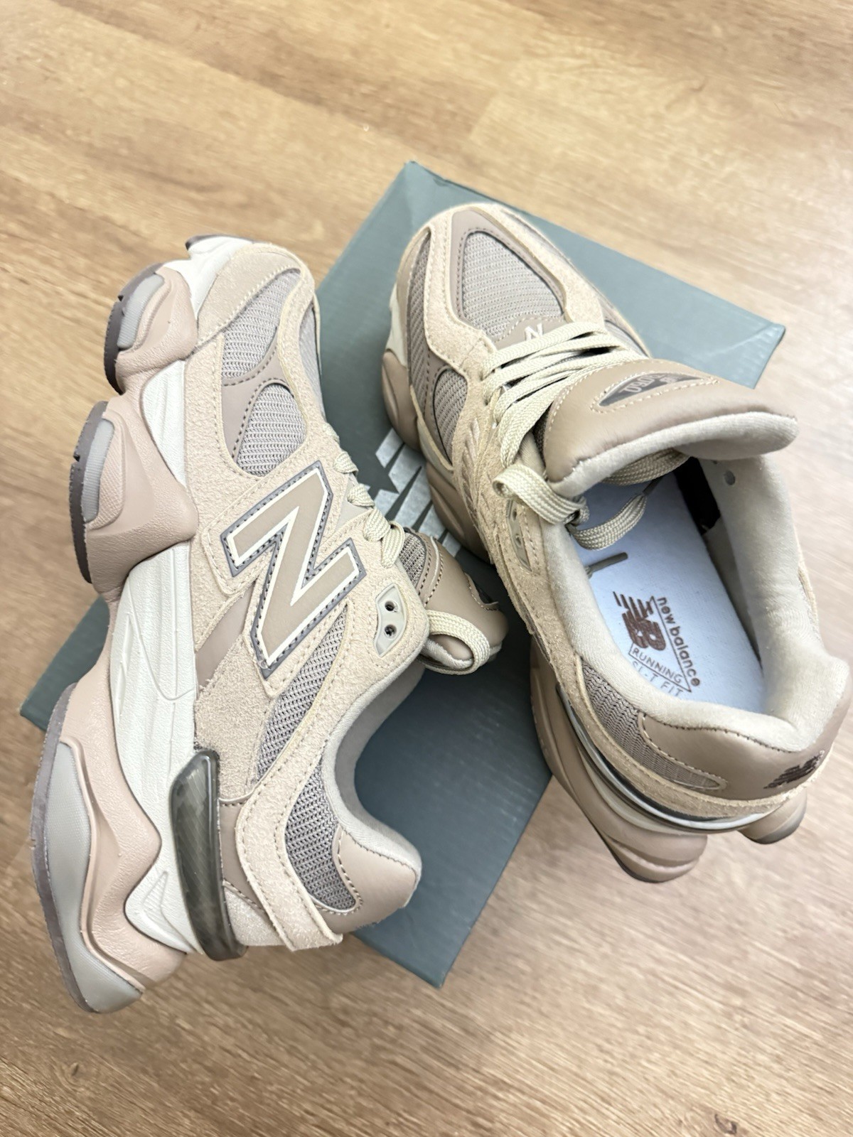 New Balance 9060 Unisex Running Sneakers Shoes Women’s Size (8) Mens (6.5)