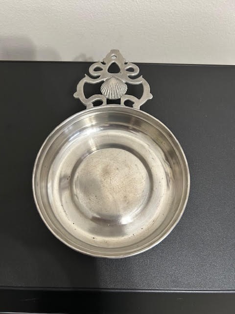 Pewter Crafters of Cape Cod Porringer Bowl Shell Handle Pewter