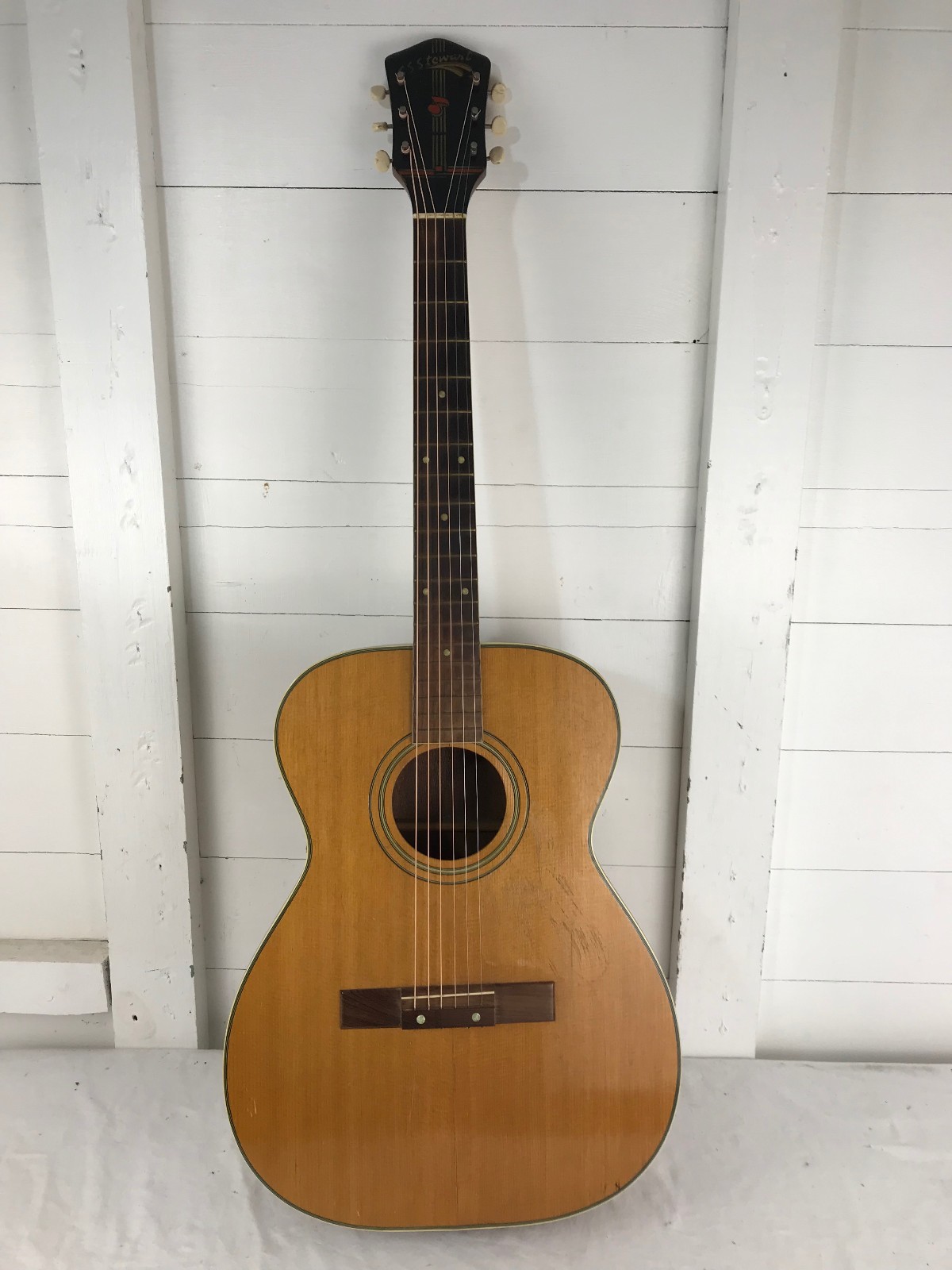 1940s S.S. Stewart (Harmony Sovereign) Acoustic Guitar - Model H1203 - Project