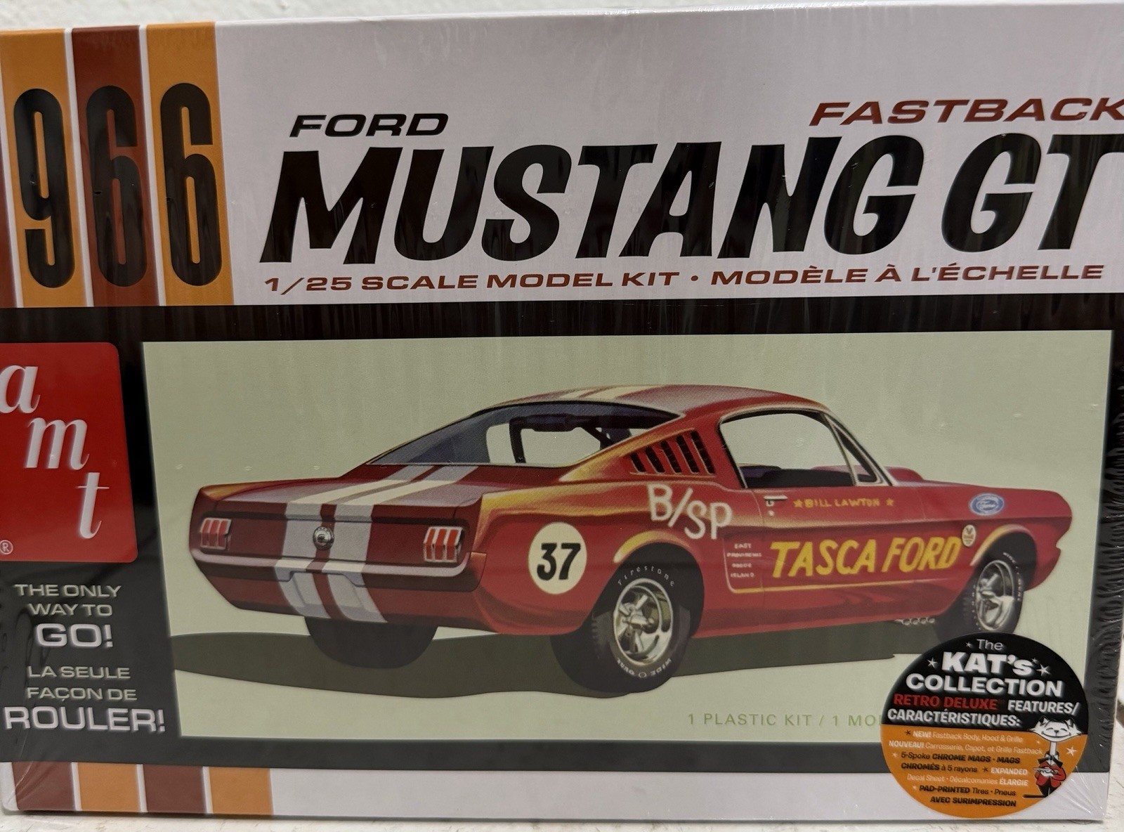 AMT 1966 Ford Mustang GT Fastback 1/25 Scale Model Kit