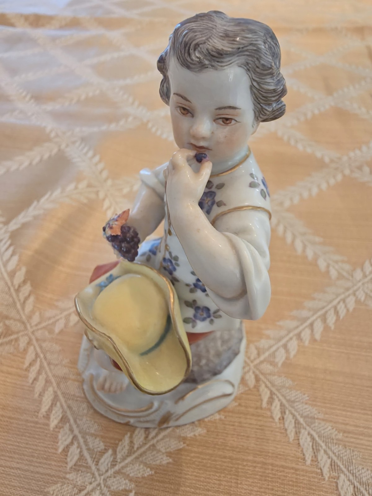 Meissen Sculpture 'Boy Eating Grapes' Excellent Condition