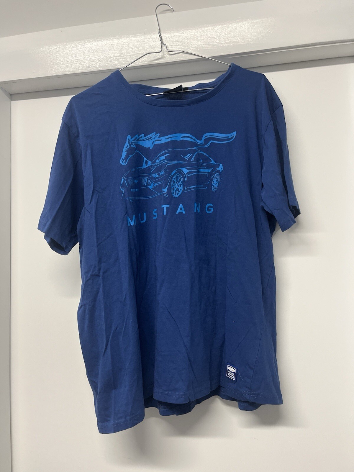 Ford Mustang Blue T-shirt Size Large Graphic 