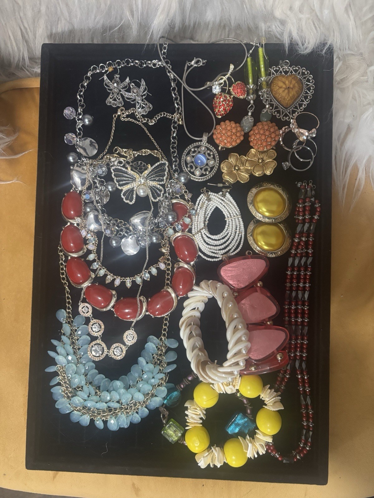 Fashion Jewelry Mixed Lot Necklace Bracelet Earrings Ring Brooch 24  Pieces