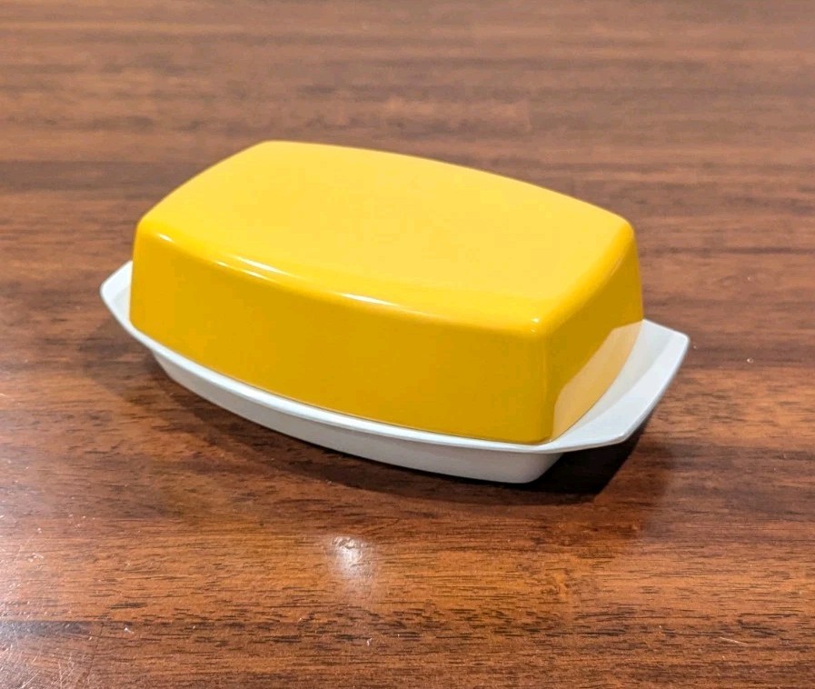 Vintage Melmex Melamine Melaware Plastic Large Butter Dish With Lid Yellow White