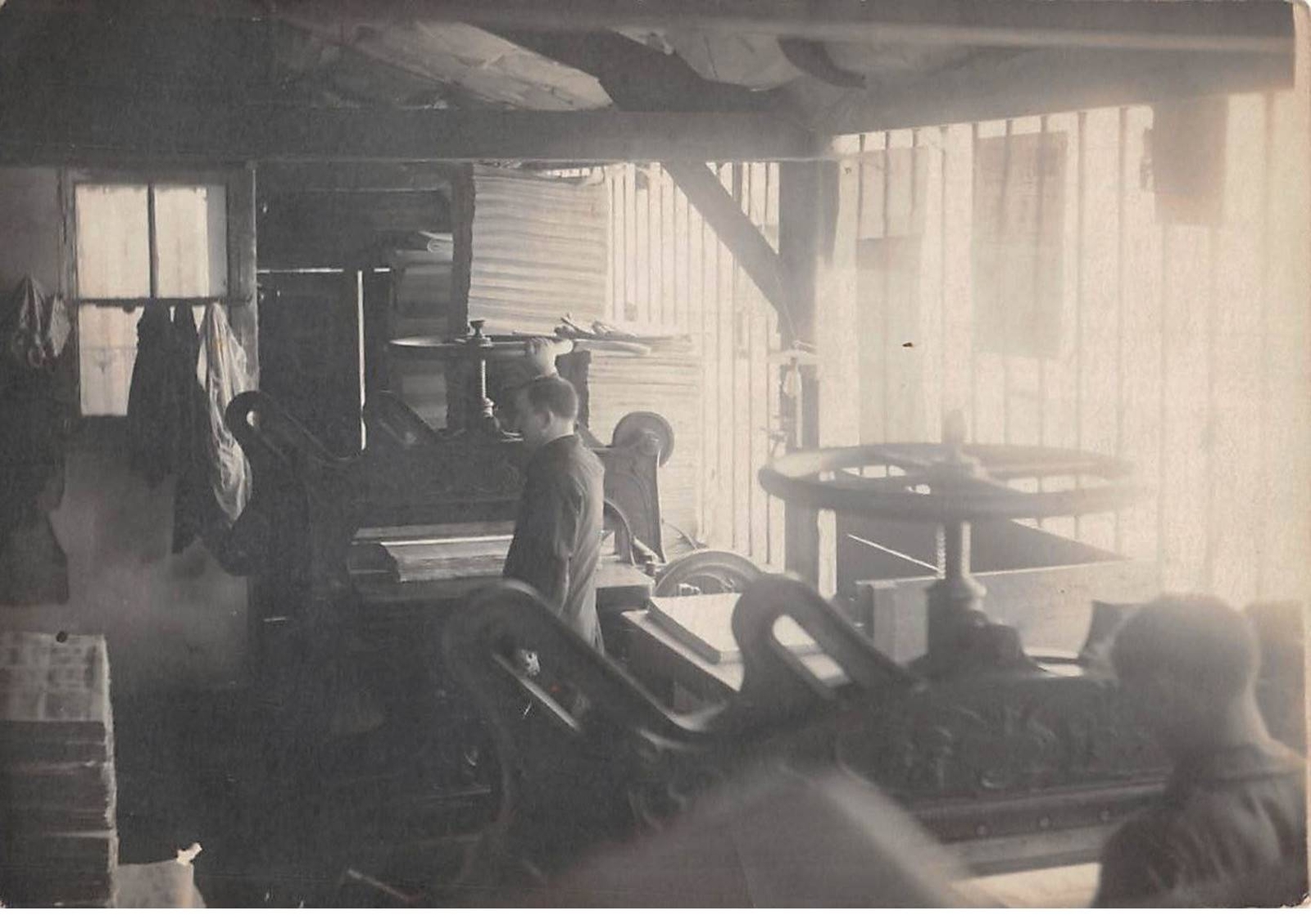 Photography Moi10126 Montrouge Photo Magnier Interior Of A Press? 17 X