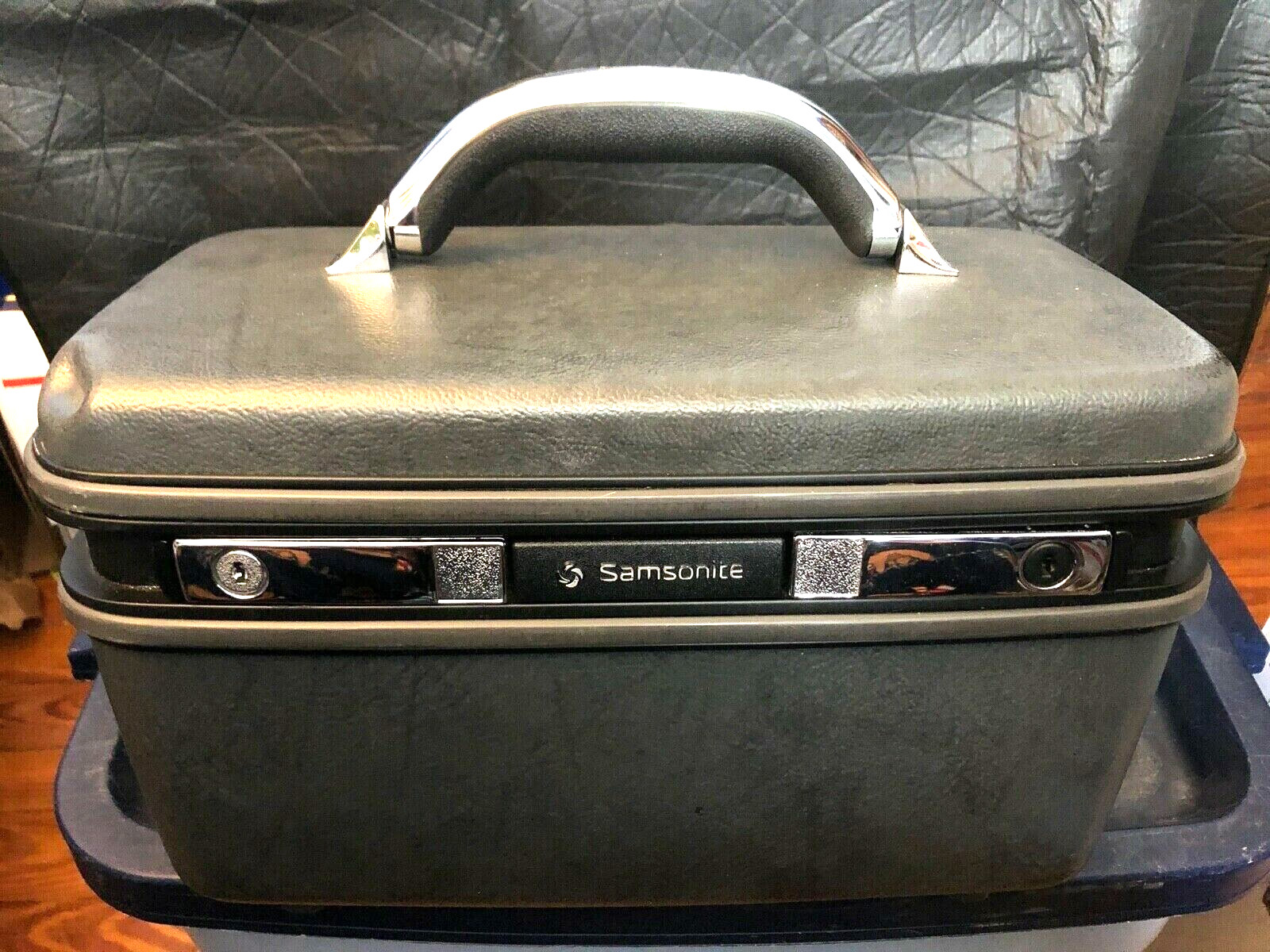 1987 Samsonite Silhouette 4  Black Beauty Case Travel Make Up  Tray and Mirror