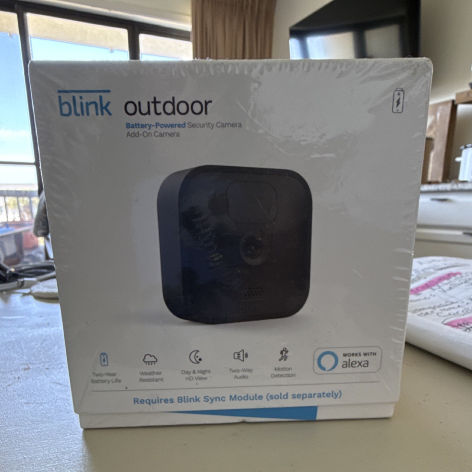 Blink Outdoor BCM00400U Battery-Powered Wireless Security Camera 1080p HD