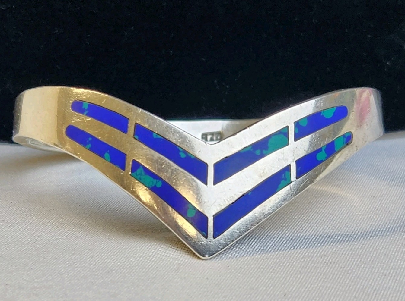 Taxco Signed Azurite Turquoise 925 Sterling Silver Hinged Chevron Bracelet