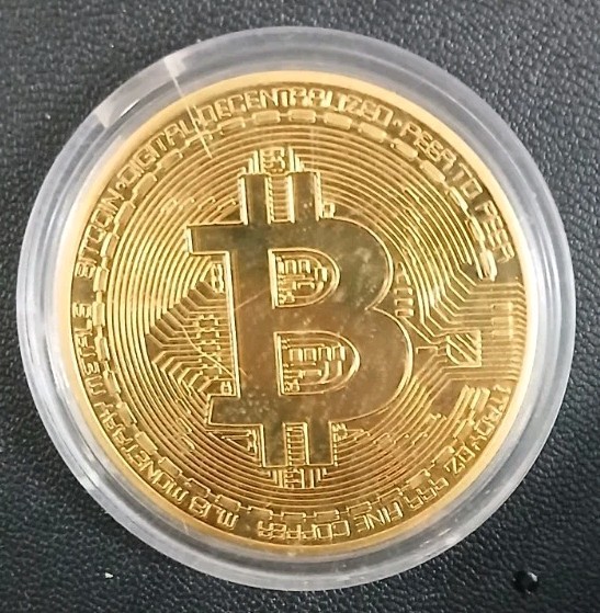 Collectible Physical Digital 2013 Commemorative Crypto Bitcoin Coin