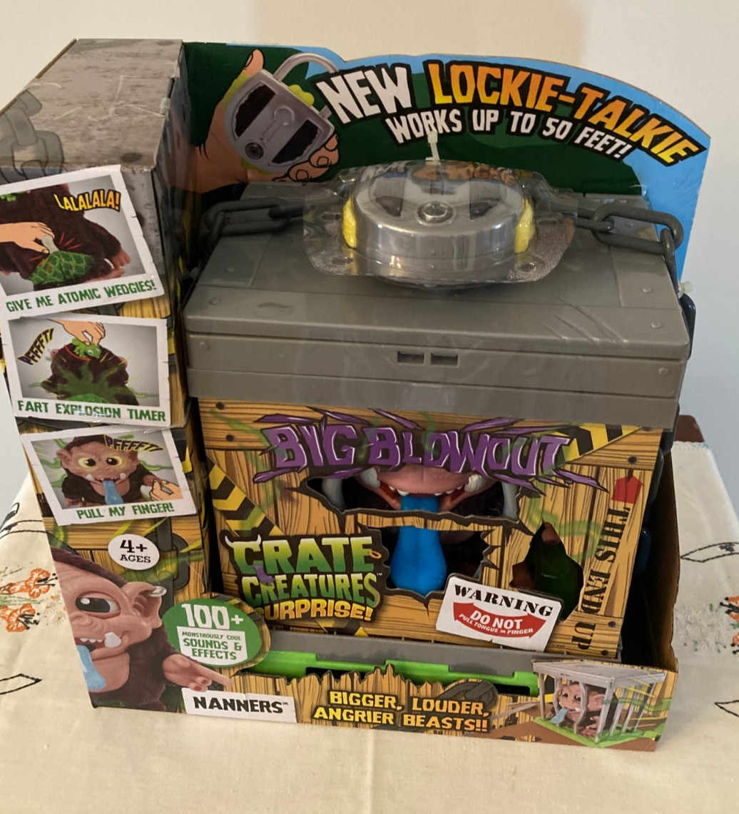 Crate Creatures Surprise Big Blowout GUANO with Lockie Talkie New in Box