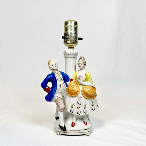 Vintage 10" Porcelain Victorian Courting Colonial Couple Figural Boudoir Lamp
