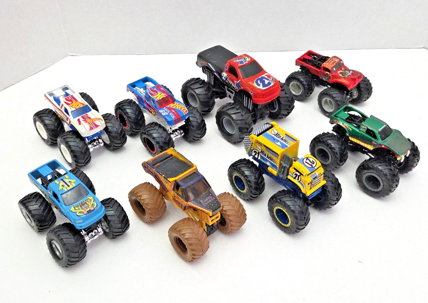 Hot Wheels Monster Truck & Rev Tredz Monster Jam Lot - 8 Big Wheel Trucks