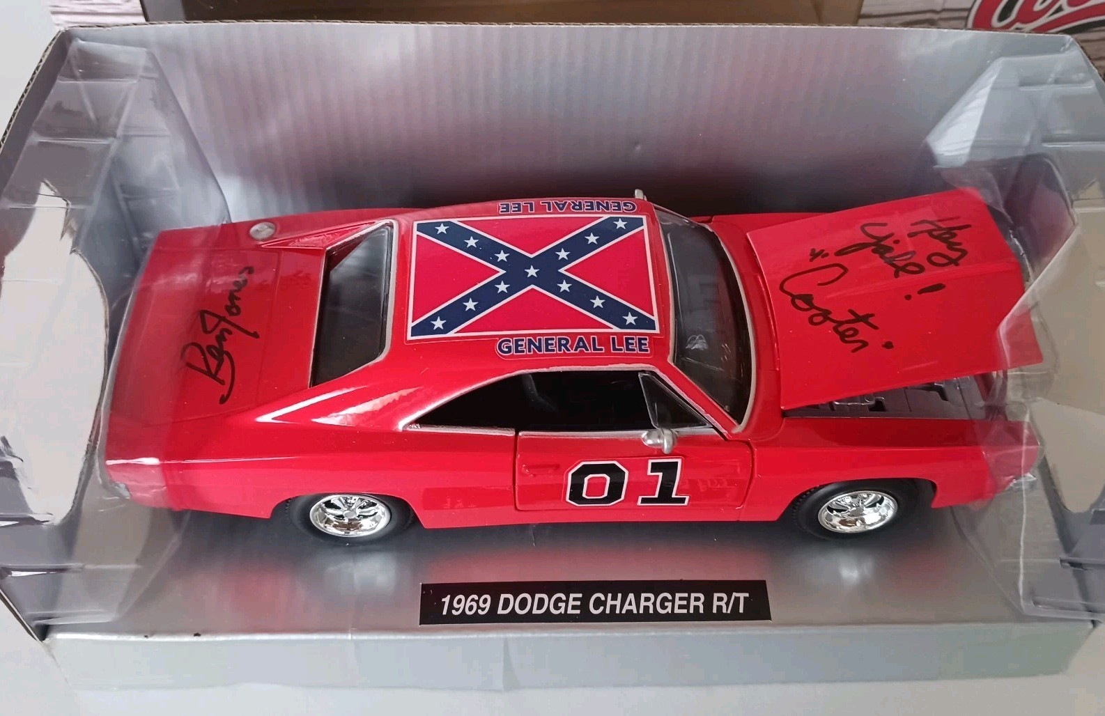 BEN JONES AUTOGRAPH SIGNED EXCLUSIVE  DUKES OF HAZZARD 1969 GENERAL LEE 1:25