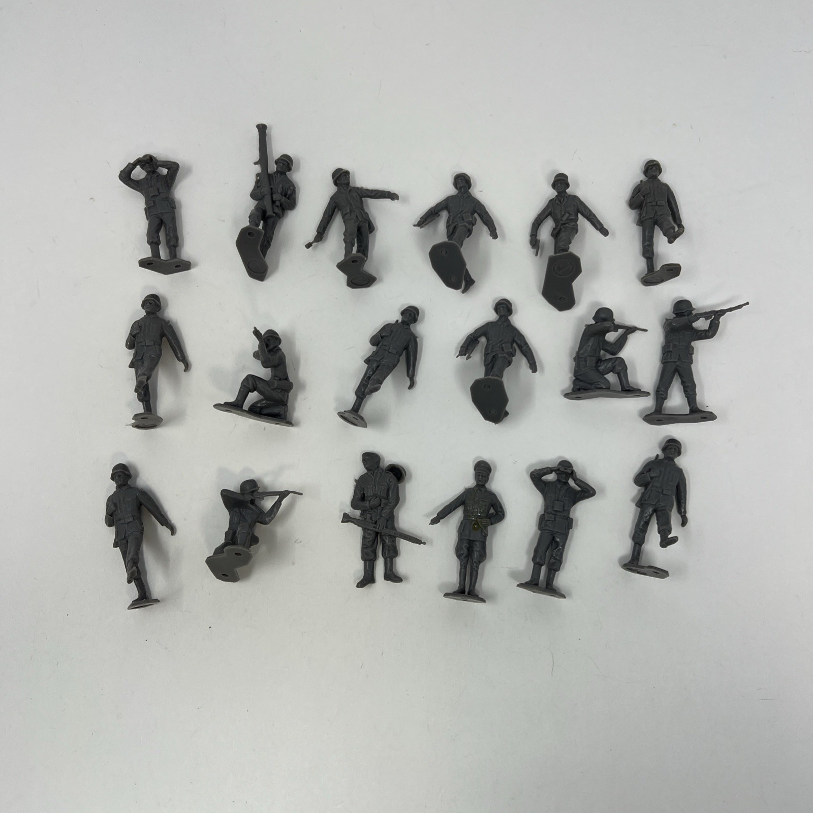 Lot of 18 Vintage 1960s Marx Battleground Gray German Soldiers