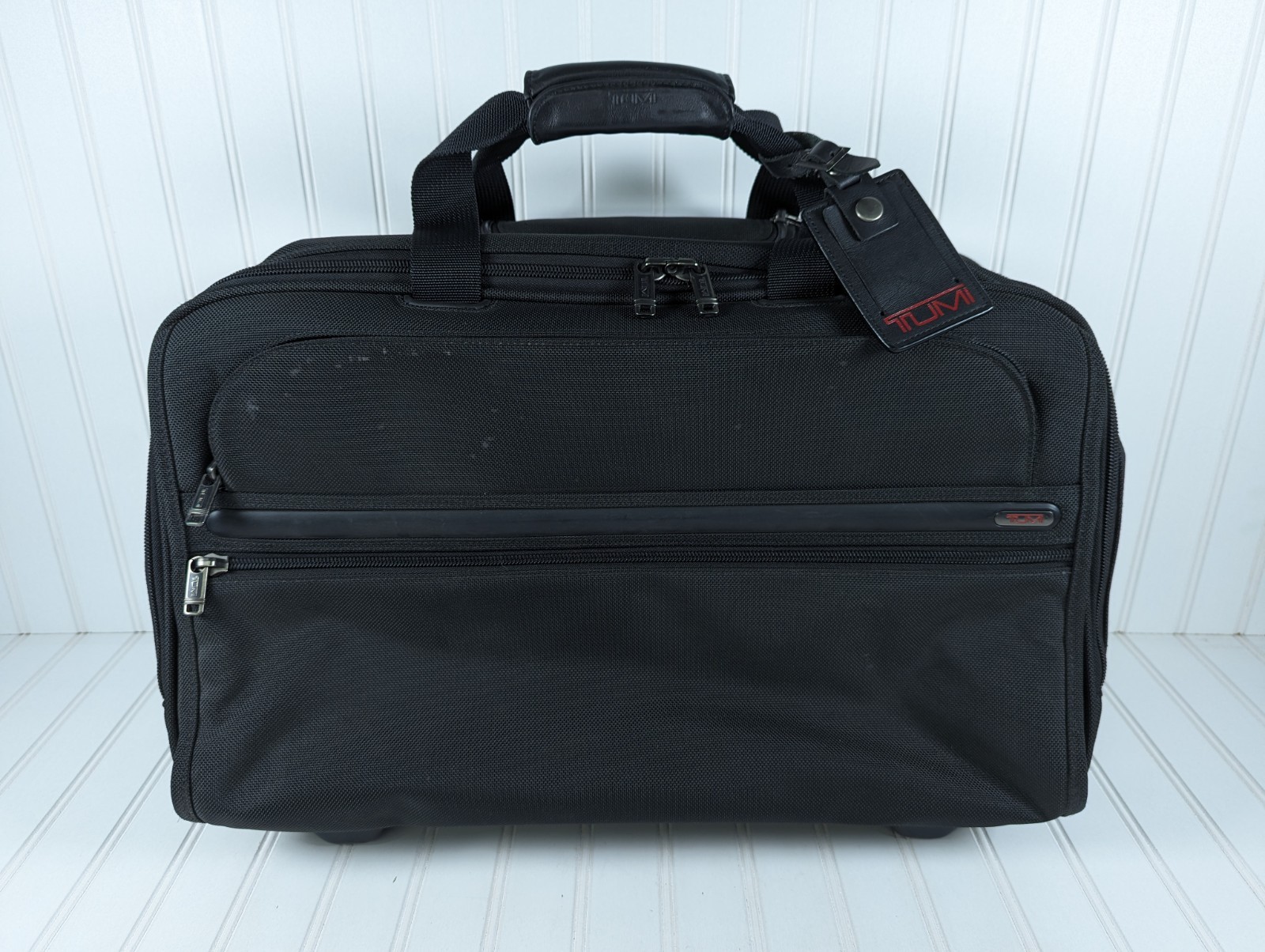 Tumi Alpha Expandable 2 Wheeled Luggage Suitcase 22018D4 G4 Free Shipping