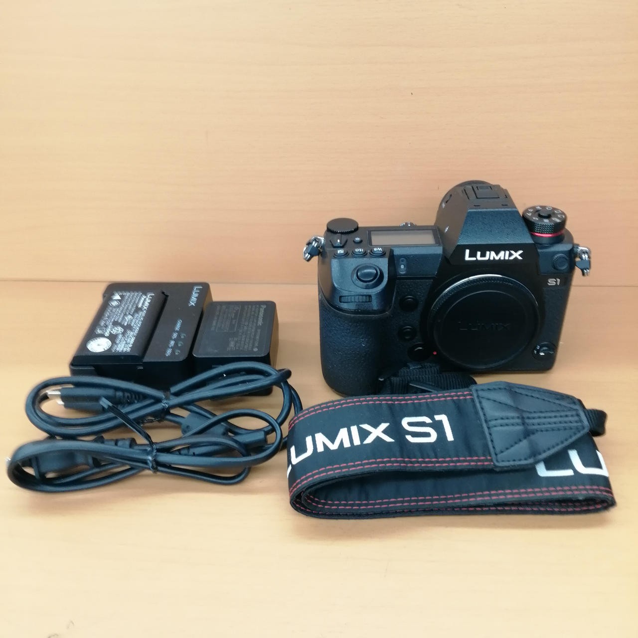 Panasonic DC-S1 Mirrorless Camera Body 24.2MP Full-Frame 4K Used From Japan