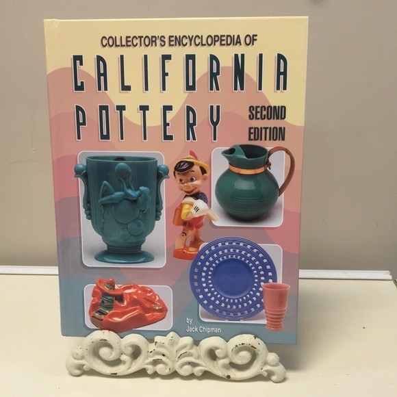Collector's Encyclopedia of California Pottery