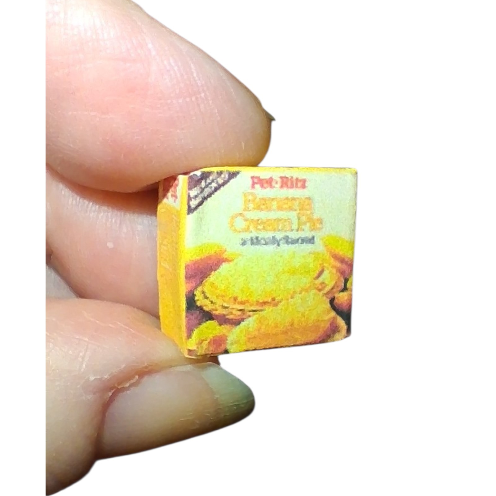 Dollhouse Miniature Vintage Pet Ritz Banana Cream Pie Box