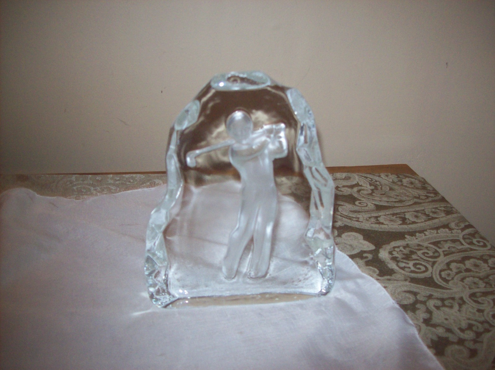 Collectible Crystal Carved Art..Golfer Swinging and Posing Frosted Image   
