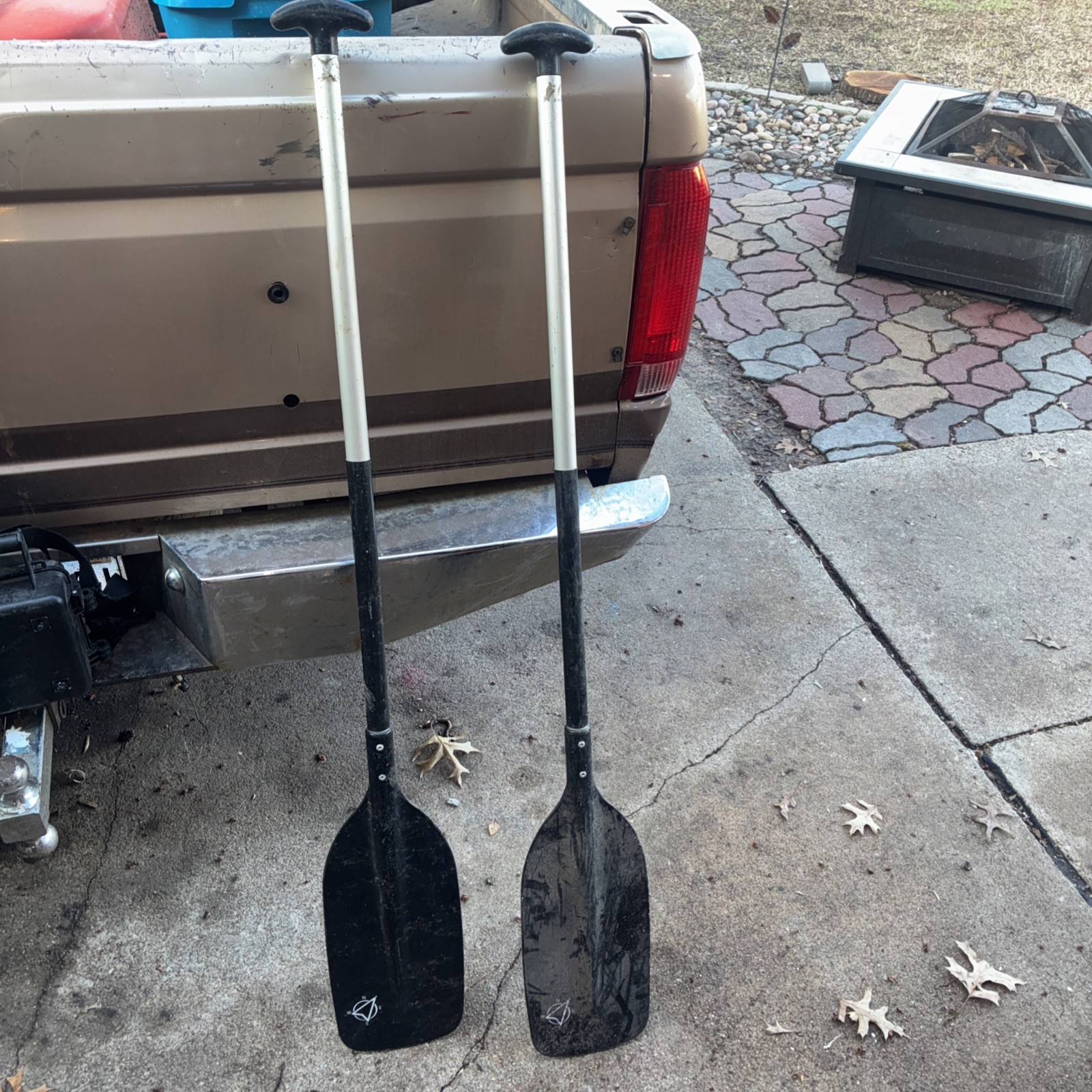 Black Plastic And Aliminum Boat Paddles