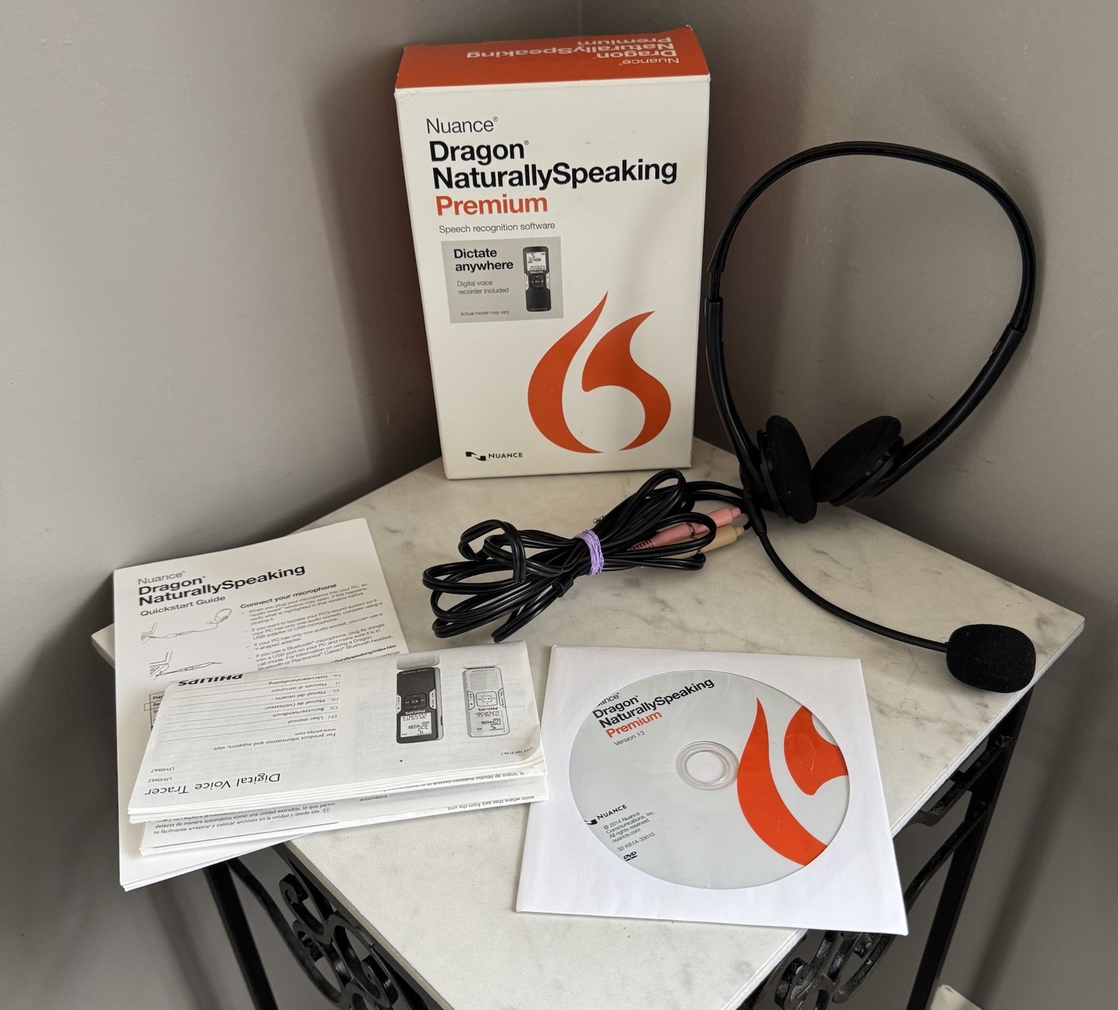 Nuance Dragon NaturallySpeaking Premium 13 software w/ Headset NO RECORDER 🔥🔥