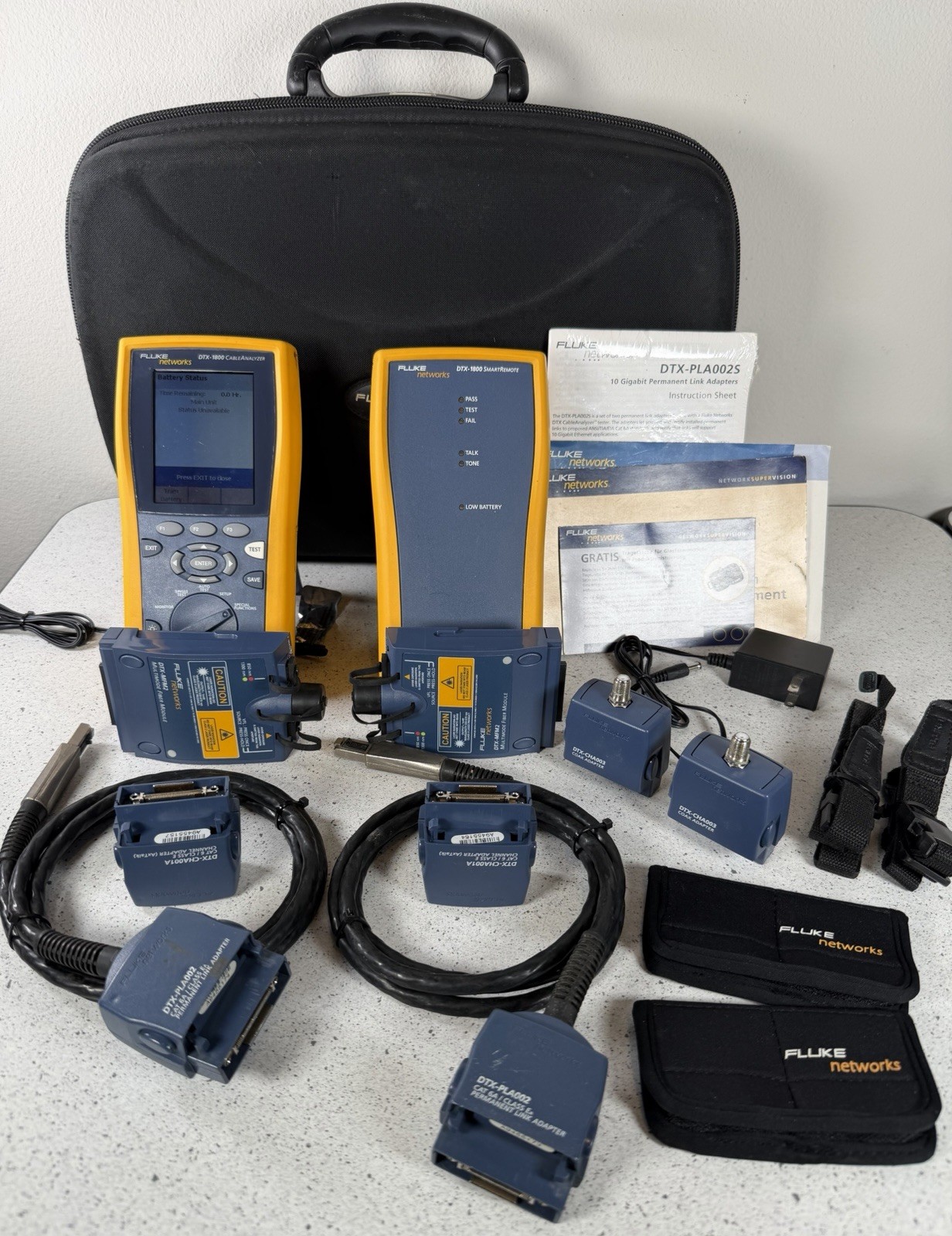 Fluke Networks DTX-1800 Cat 6 DTX Cable Analyzer Tester W/ SmartRemote Bad Batt.
