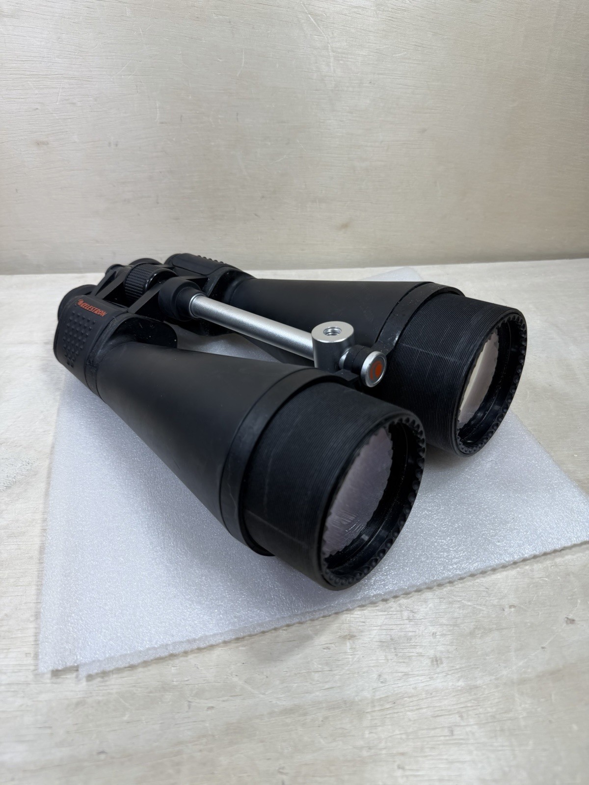 Celestron SkyMaster 20x80 Binoculars For Parts Or Repair Only (missing parts)