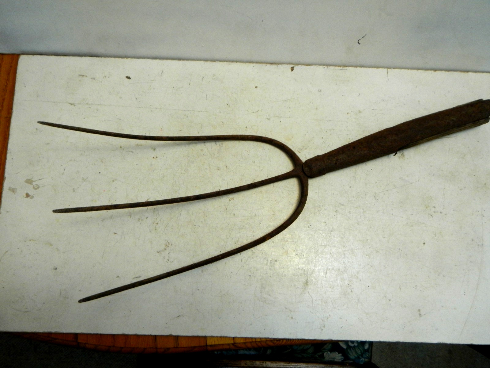 Antique Vintage Primitive Pitch Fork Head 3 Tine  Farm Garden Barn Hay Tool