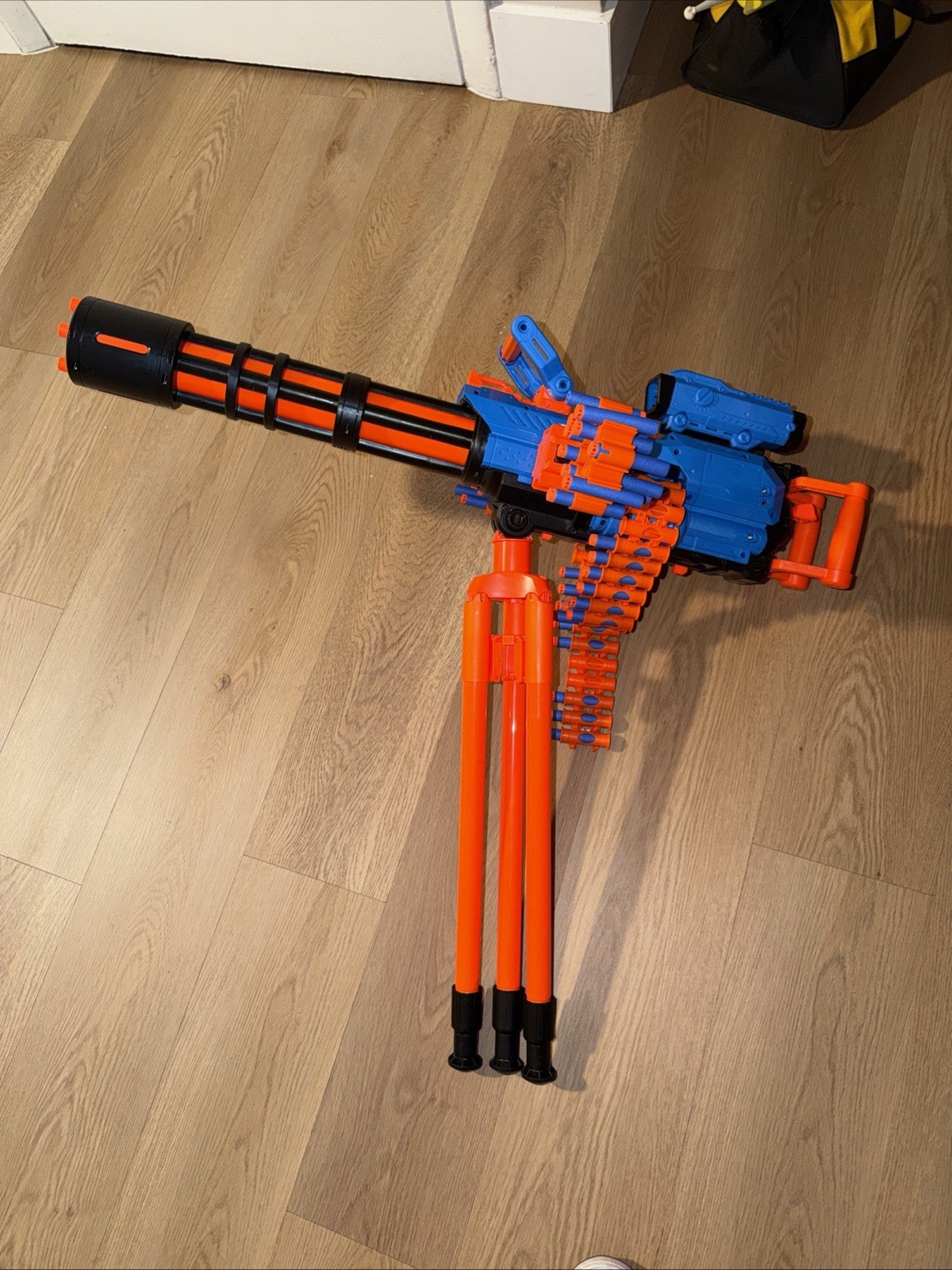 ZURU X-Shot Insanity Motorized Rage Fire Blaster - 72 (40) Darts (36605)