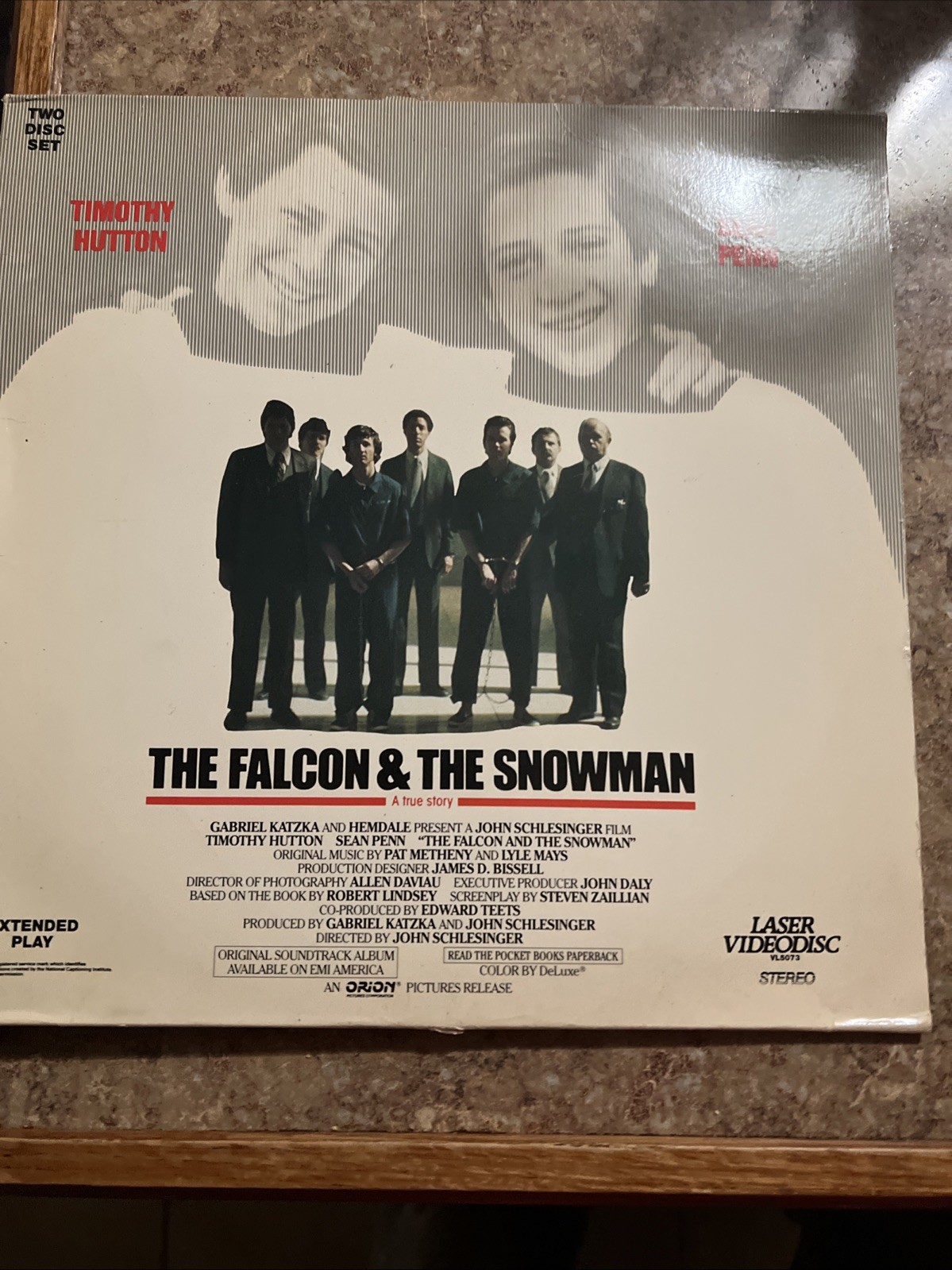 The Falcon & The Snowman LaserDisc Sean Penn 2 Disc Set