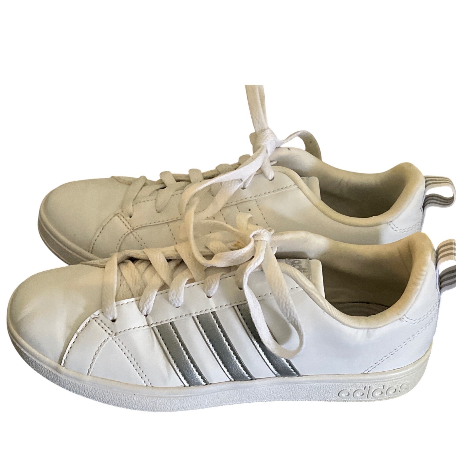 Adidas Women Size 6 White Silver Low Top Sneakers Lace Up Athletic Shoes