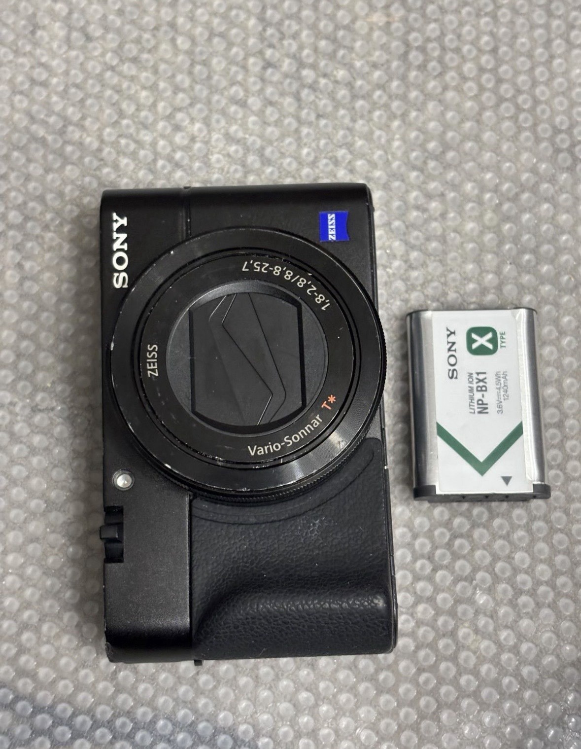 Sony DSC-RX100 III RX100M3 20.1 MP SLR Digital Camera 