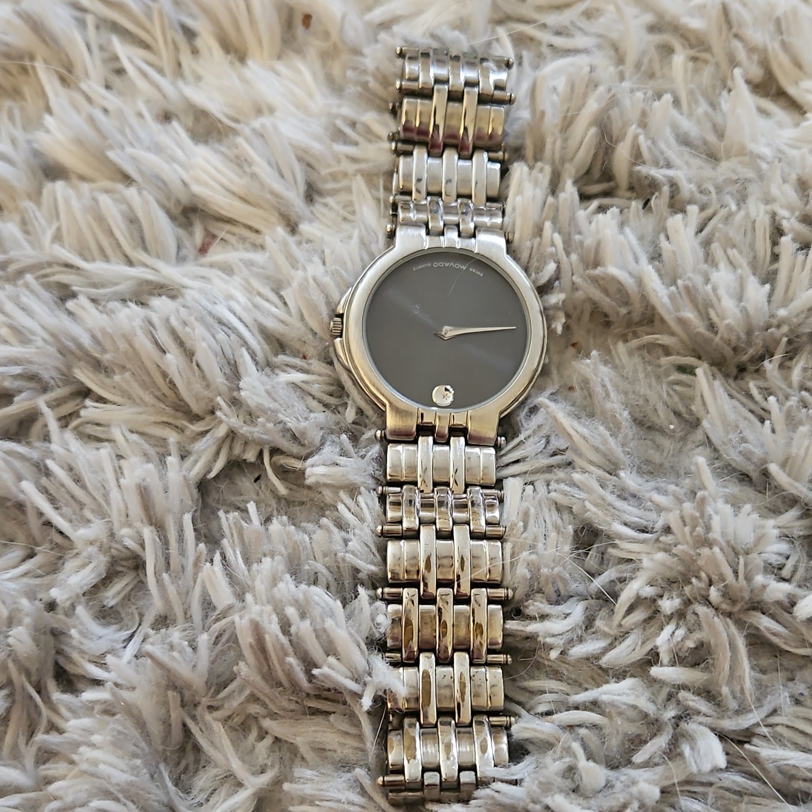 Movado Swiss Made Quartz Wristwatch Silver Stainless Steel Black Dial