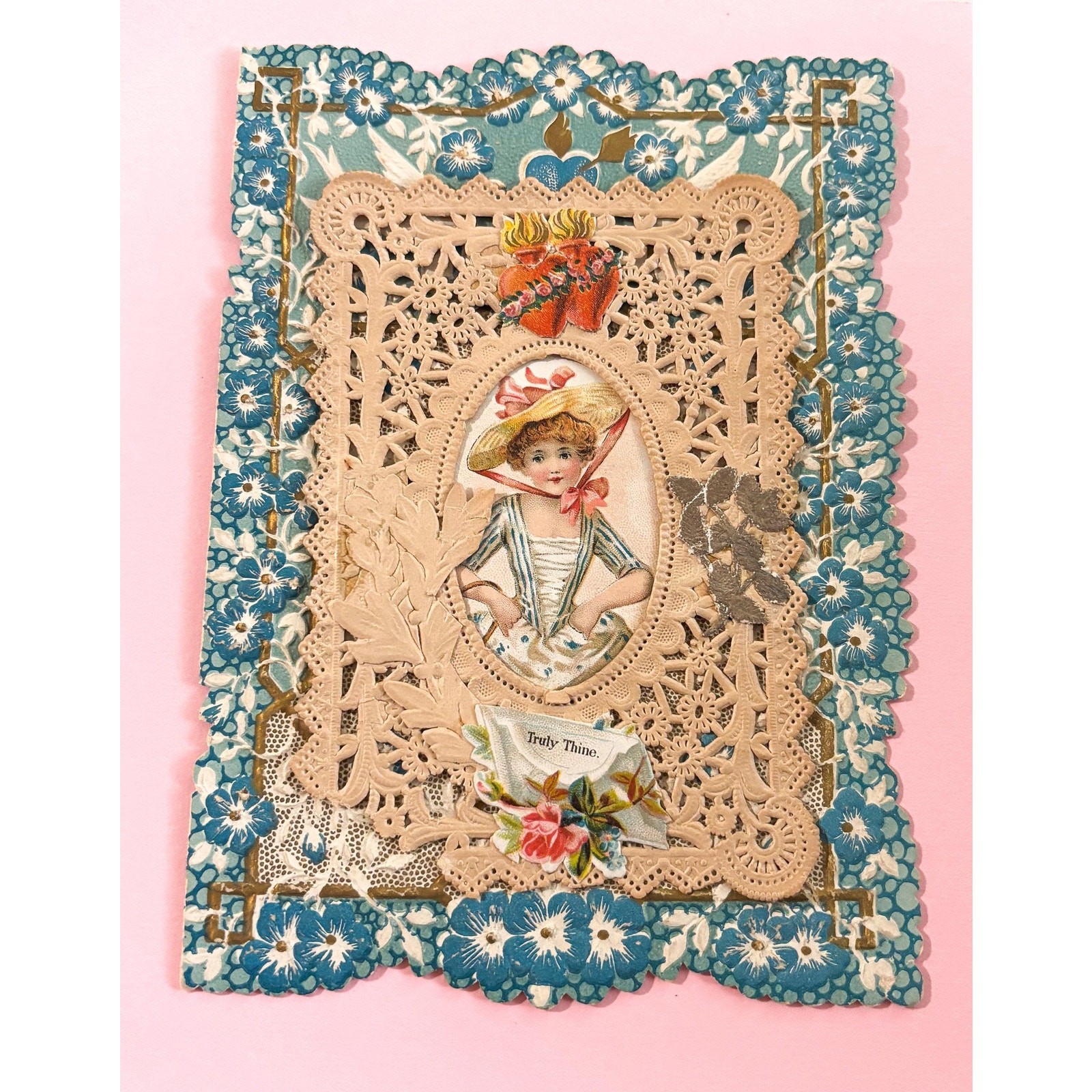 Antique Victorian Lace Valentine Card – Embossed Floral Heart, c.1900