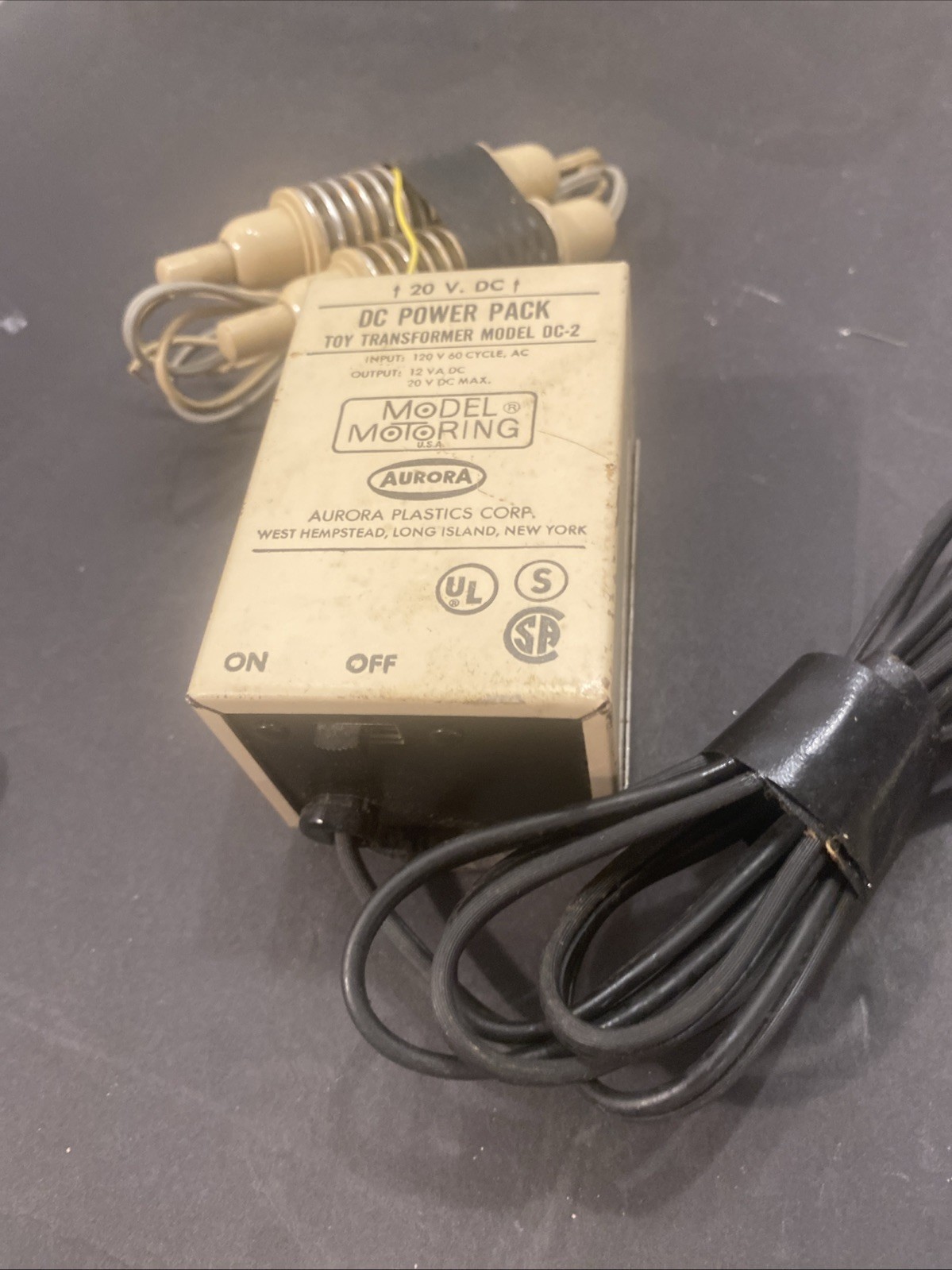 Aurora Model Motoring DC Power Pack Model DC-2 Toy Transformer HO Plunger  Qi