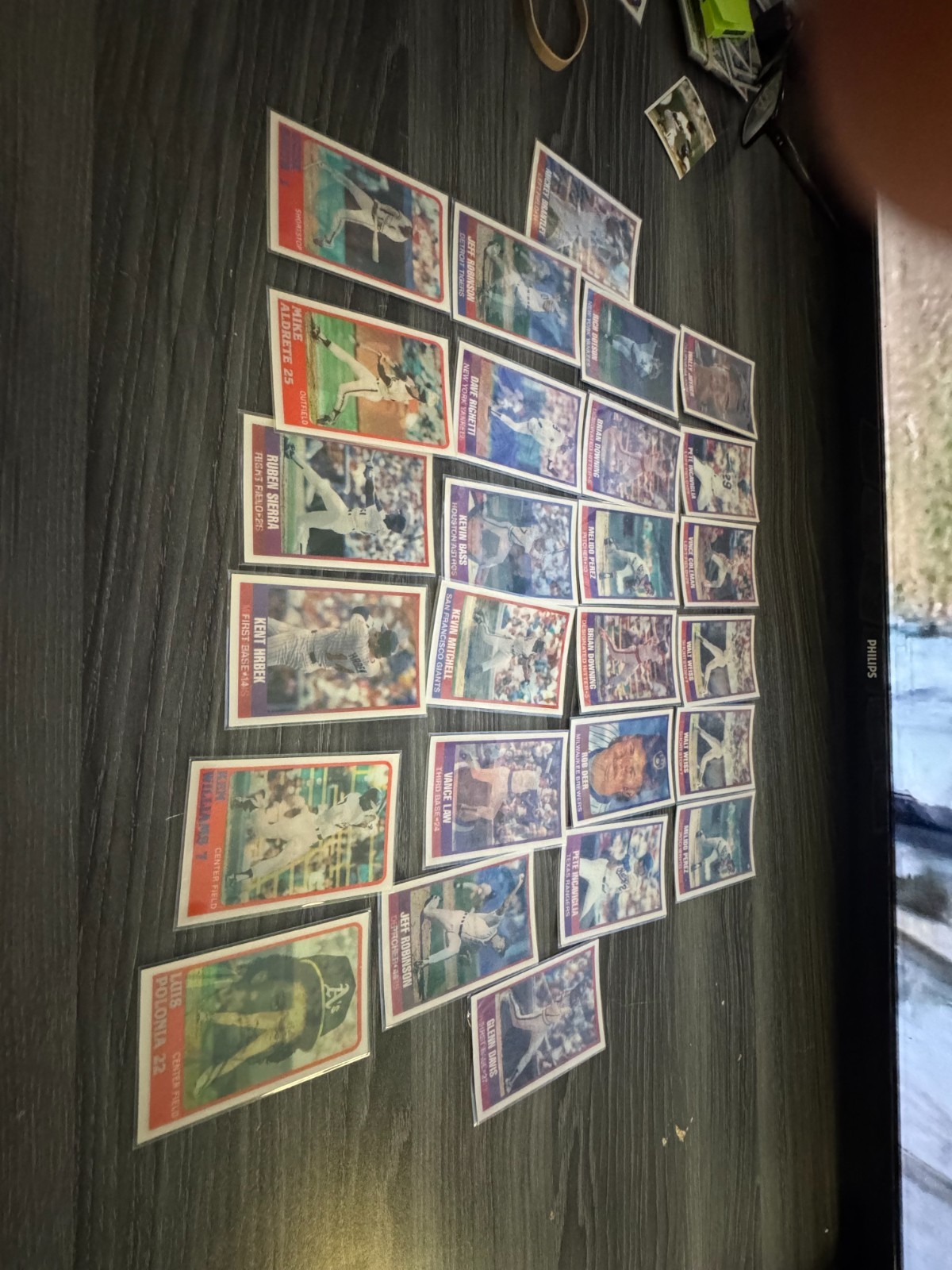 Lot of Vintage Baseball Cards(333)