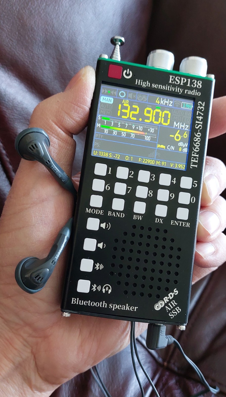 Only this set has earphone conn. DUAL RECEIVER(ATS125 ESP138) Air, SW SSB modes