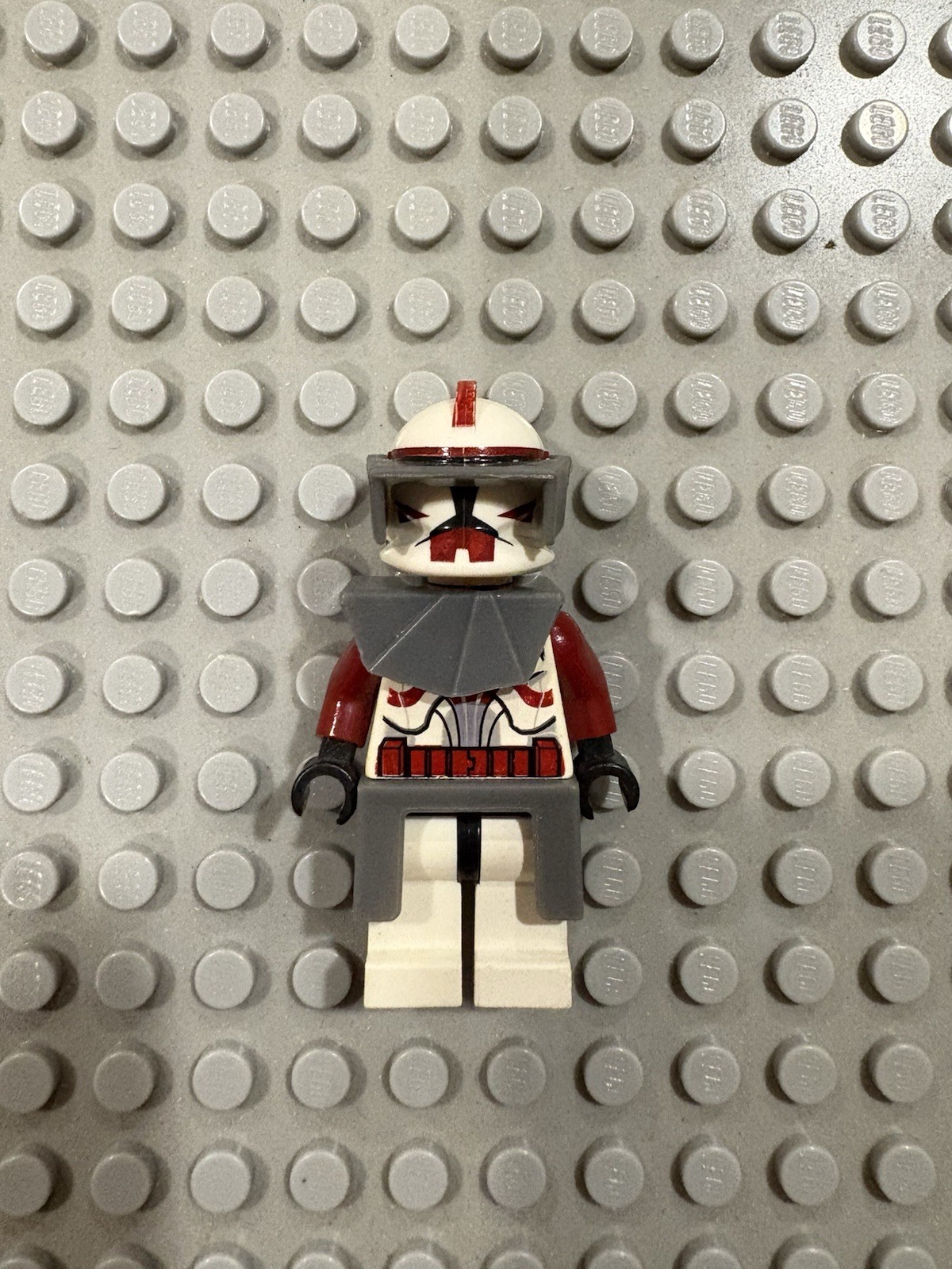 LEGO Star Wars Phase 1 Commander Fox Minifigure 7681 Torso Crack