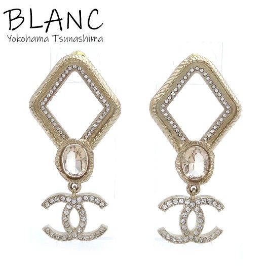 CHANEL Coco Mark Rhinestone Earrings Metal Gold A21B CHANEL BLANC