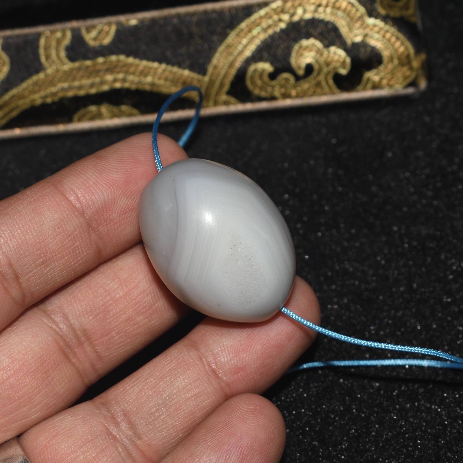 Large Ancient Bactrian Banded Agate Stone Bead with Eye in good Condition