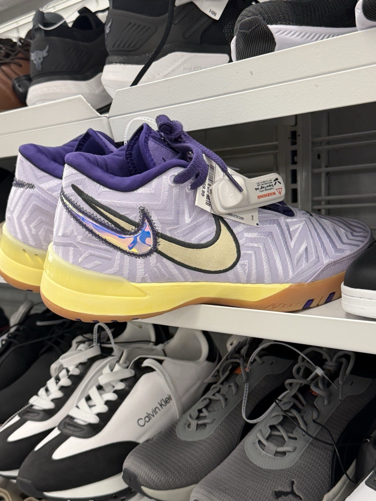 Nike Purple Yellow Geometric Low Top Basketball Sneakers Lace Up Athletic