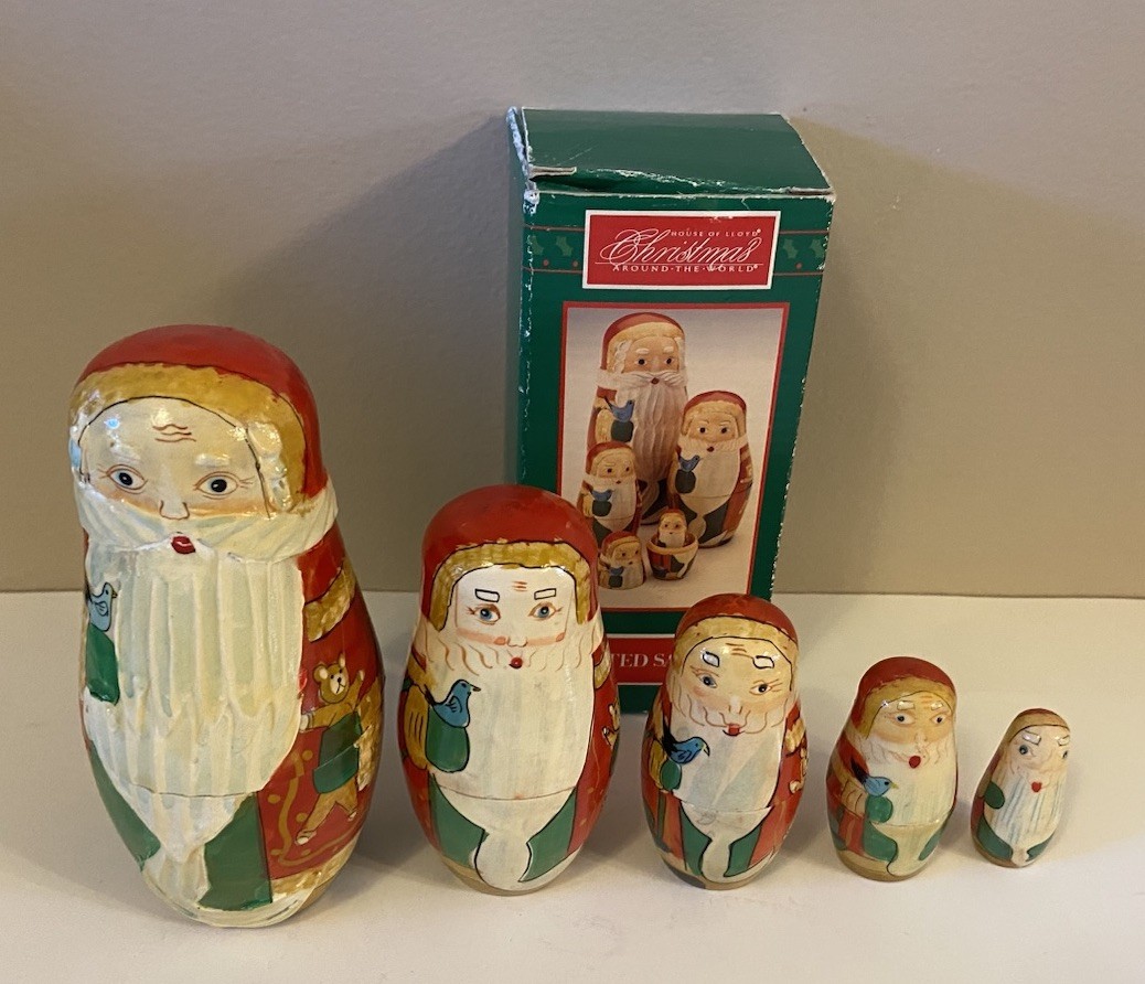 Vtg House of Lloyds Wooden Santa’s X-Mas Around The World Russian Nesting Dolls
