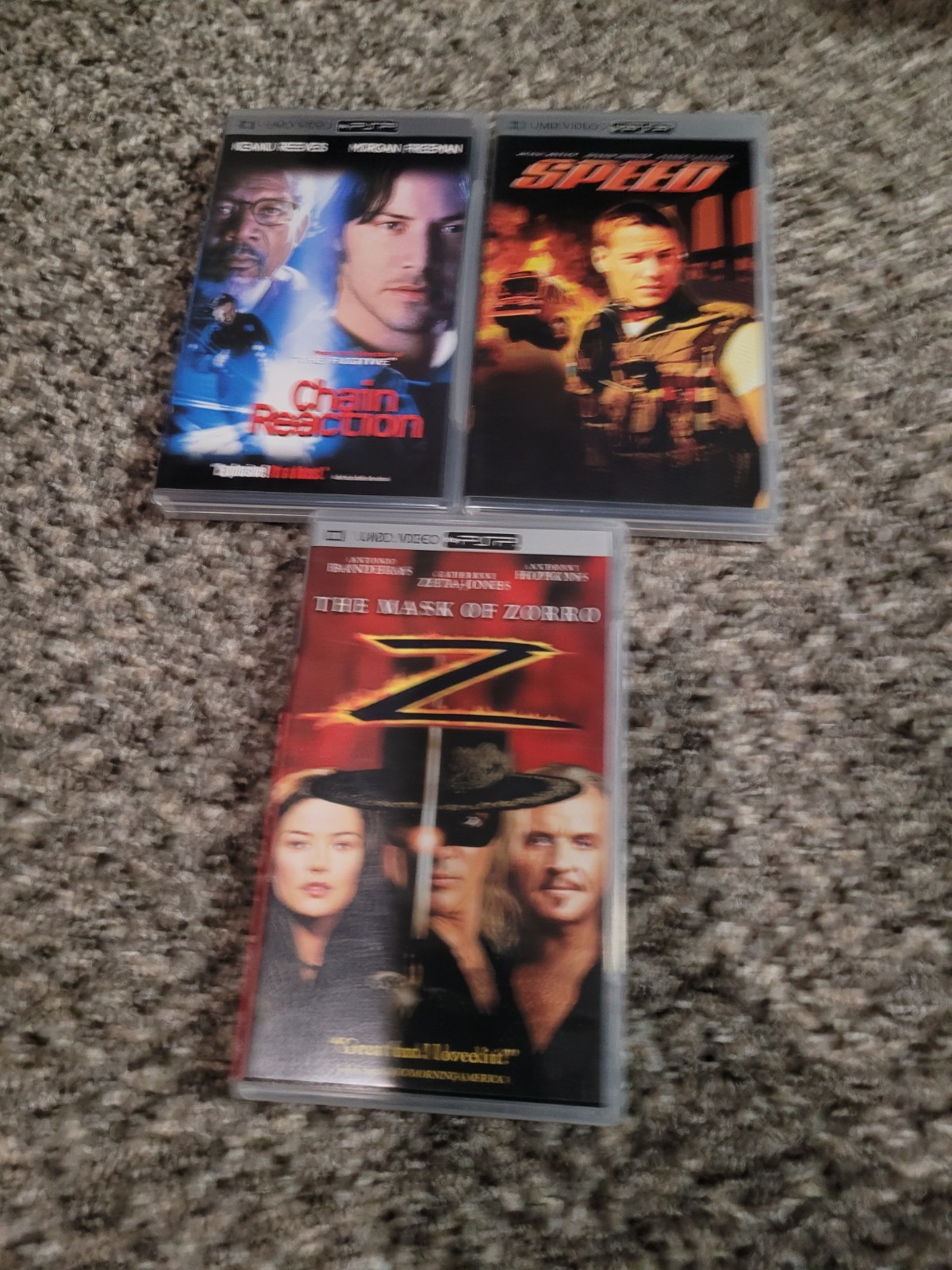 Lot of 3 PSP UMD Movies: Speed, Mask of Zorro, Chain Reaction - untested