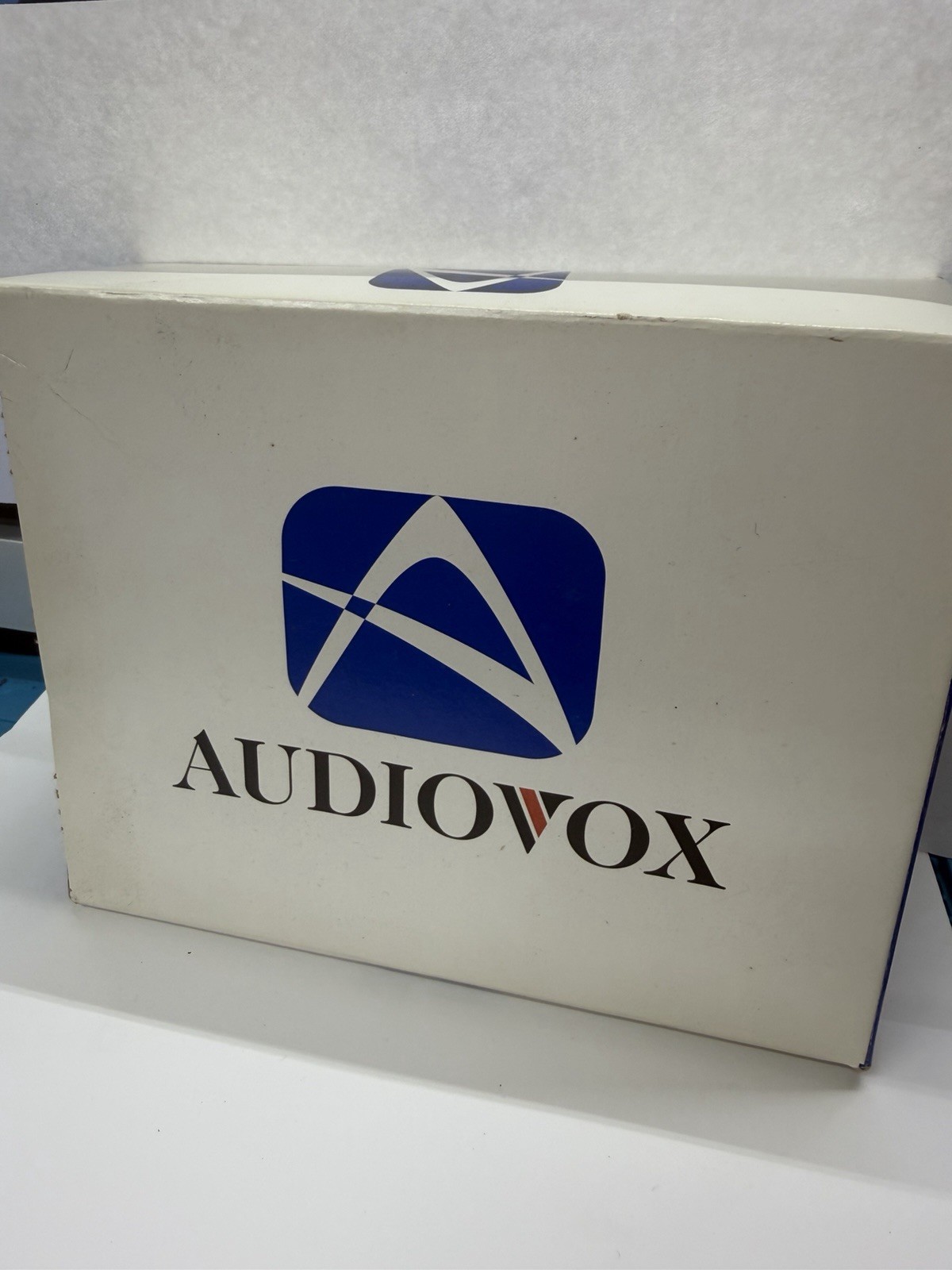 Audiovox Vintage Silver Blue Flip Phone with Charger, Camera & Original Box