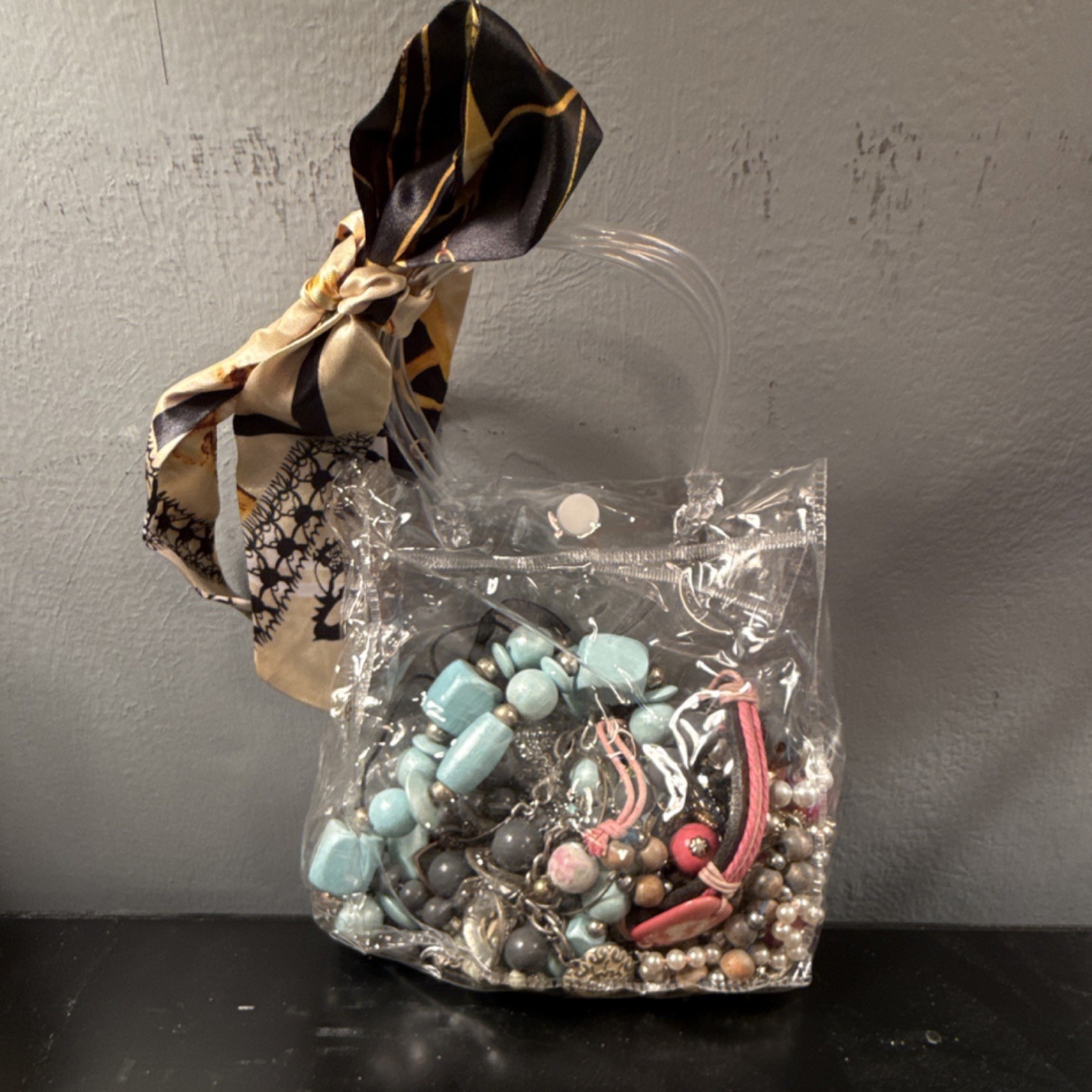 Fashion Jewelry Mixed Lot Multicolor Necklaces Bracelets Earrings Beads Bag