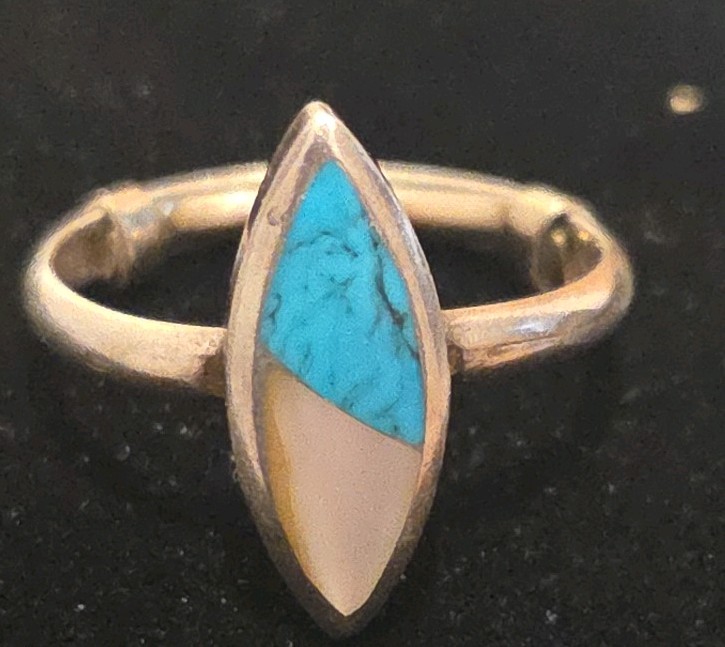 Sterling Silver Turquoise And Mother Of Pearl Ring Size 7.