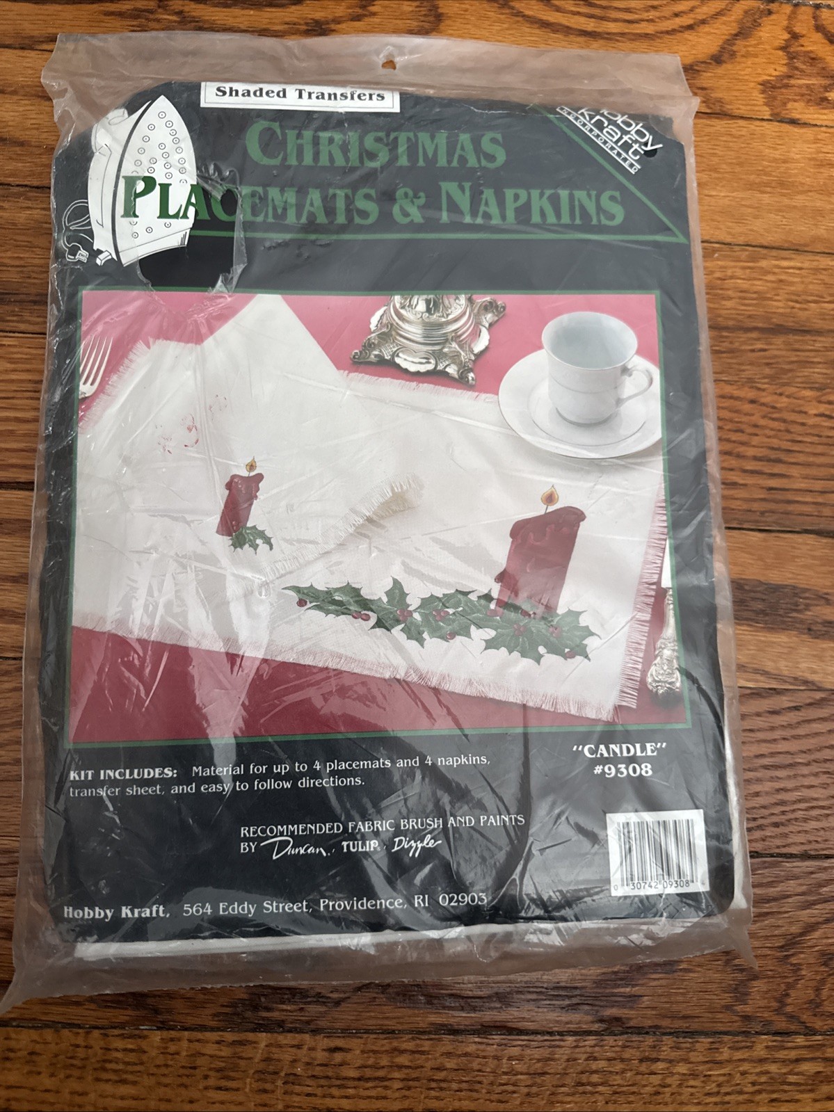 Hobby Kraft Shaded Transfers Candle Christmas Placemats and Napkins Iron On NIP