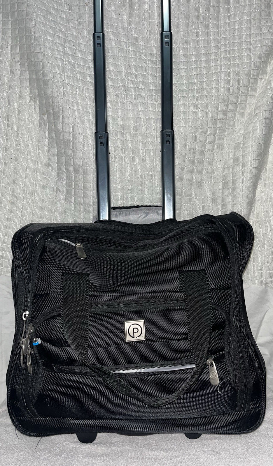 Protégé Black Underseat Rolling Carry On Luggage with Retractable Handle Solid